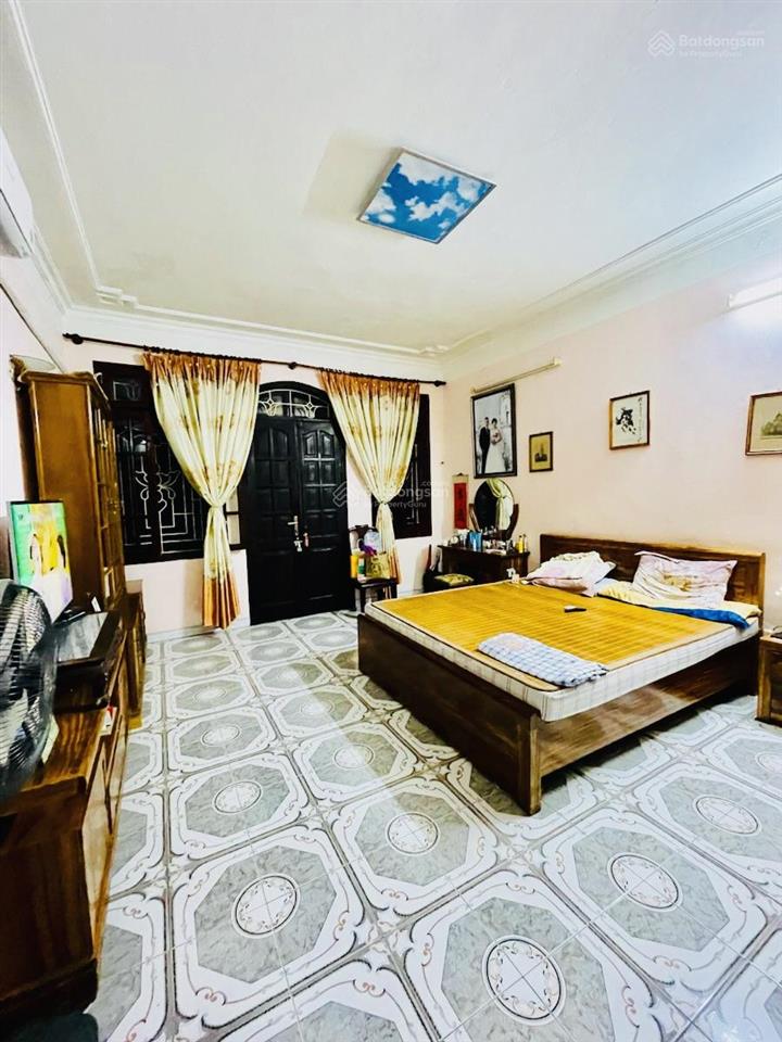 Bán nhà phố kim mã! mới 8 tầng thang máy, thông sàn, ô tô tránh, gần phố, kinh doanh, văn phòng đẹp