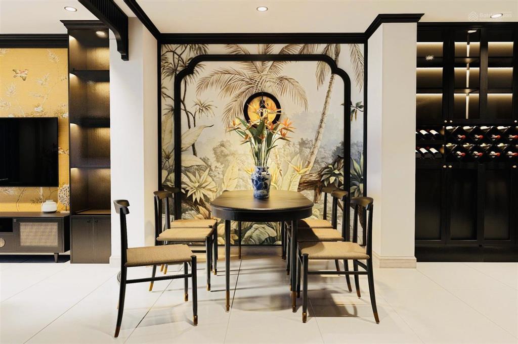 Nhà phố nguyễn chí thanh! 7 tầng thang máy, thông kinh doanh, 2 mặt ô tô tránh, gần phố. 64m*7t