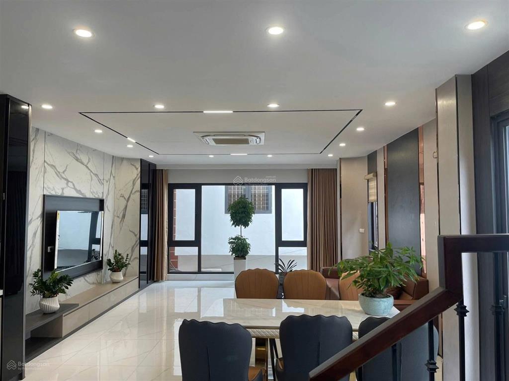 Bán nhà phố yên lãng! phân lô, thang máy, full nội thất, ô tô thông thẳng phố, kinh doanh. 69m*7t