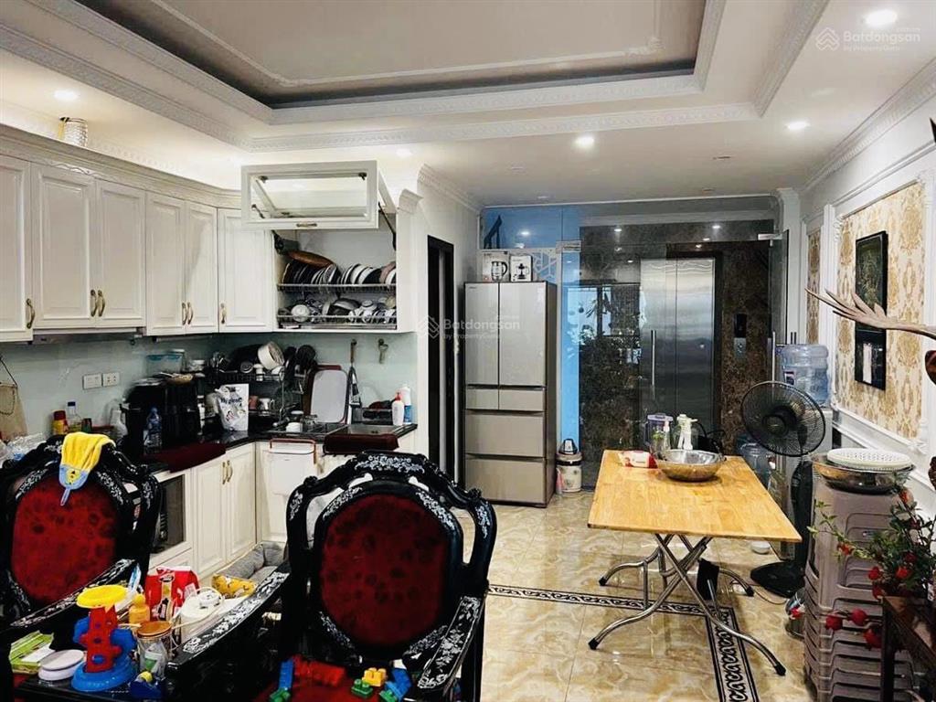Bán nhà phố thái hà, thang máy nhập khẩu, phân lô, kinh doanh, full nội thất xịn sò. 59m*6t