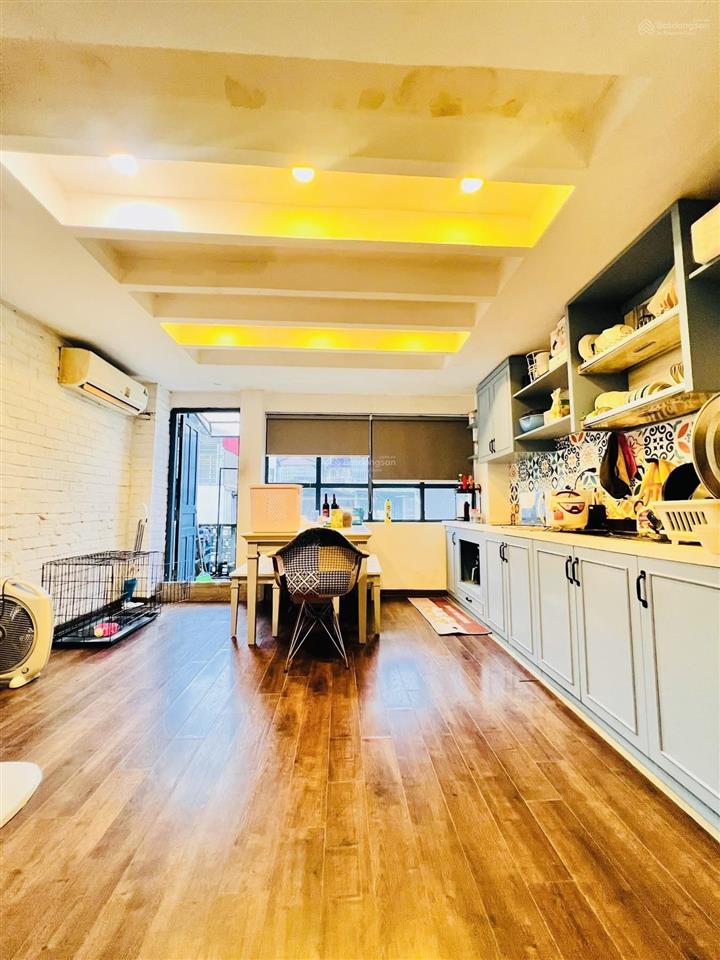 Bán nhà phố hoàng cầu! phân lô, vỉa hè, ô tô tránh, kinh doanh, thẳng sát phố. 60m2 x 4 tầng