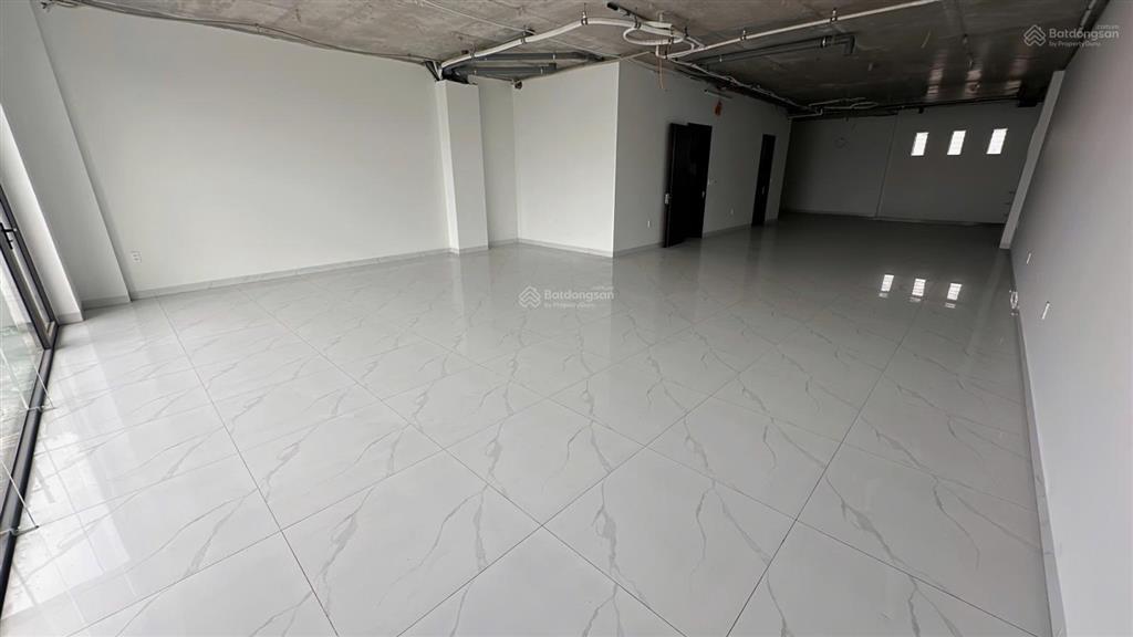 Cho thuê văn phòng, tầng 23, rộng rãi thoáng tại bùi viện