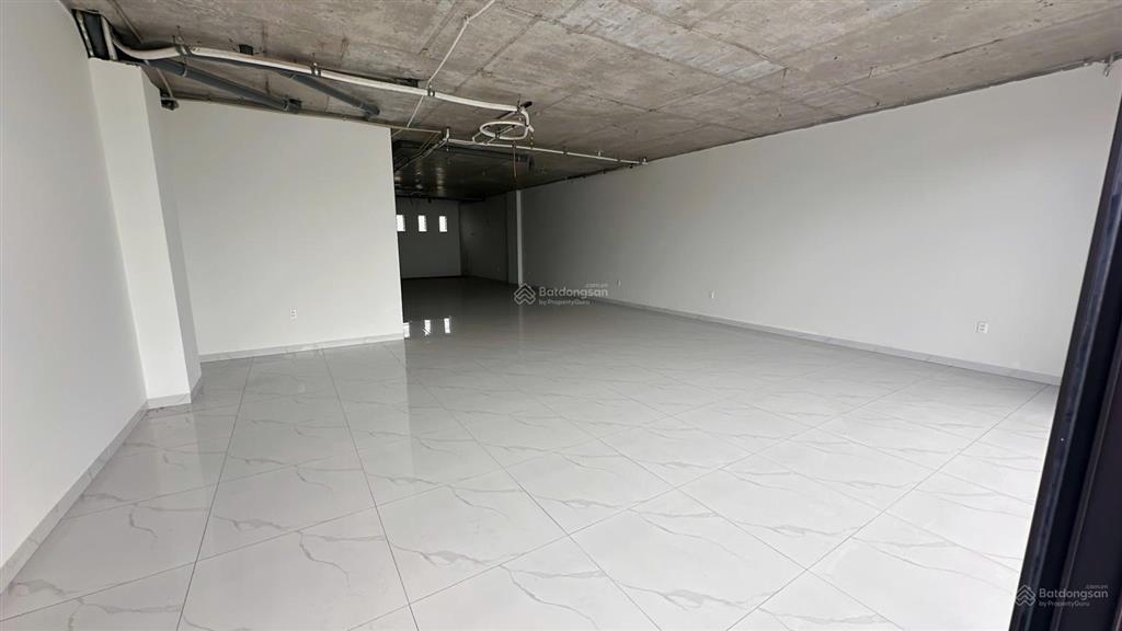 Cho thuê văn phòng, tầng 23, rộng rãi thoáng tại bùi viện