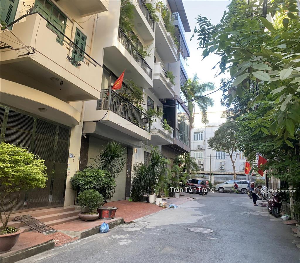 Bán nhà 6 tầng thang máy võng thị, nhà phân lô oto tránh, kinh doanh đa dạng, gần hồ tây
