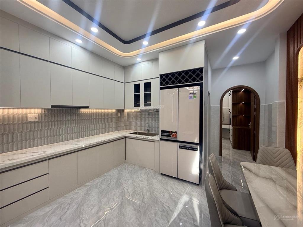 Siêu phẩm 2 tầng lý thường kiệt, 52m2, hẻm 4m thông, giáp q.10, chỉ 7.68 tỷ tl