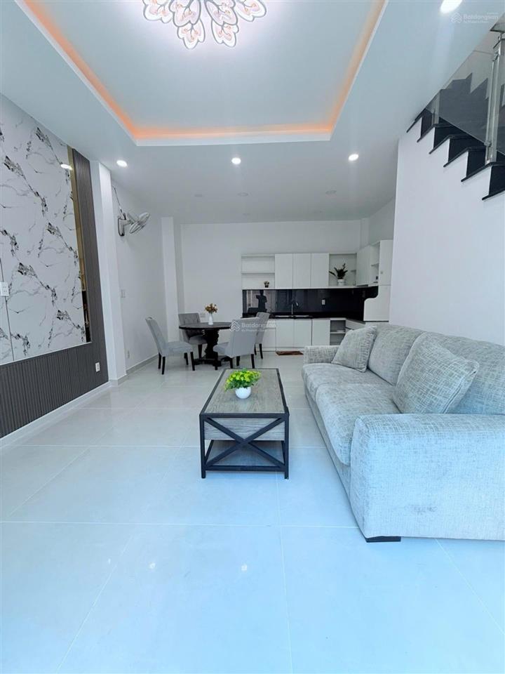 Nhà 3 tầng trường chinh, 45m2, hẻm thông, ngay cộng hoà, chỉ 5.35 tỷ