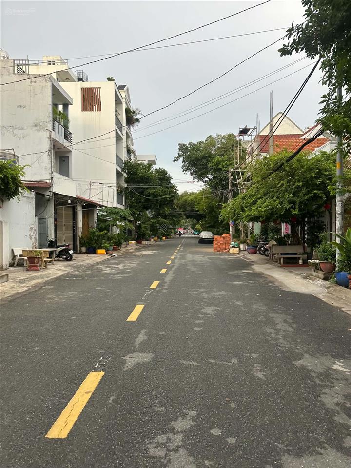 Mặt tiền tân phú, 4x11m, 2 tầng, đường 13m thông, ngay nguyễn sơn, không lộ giới, chỉ 6.75 tỷ