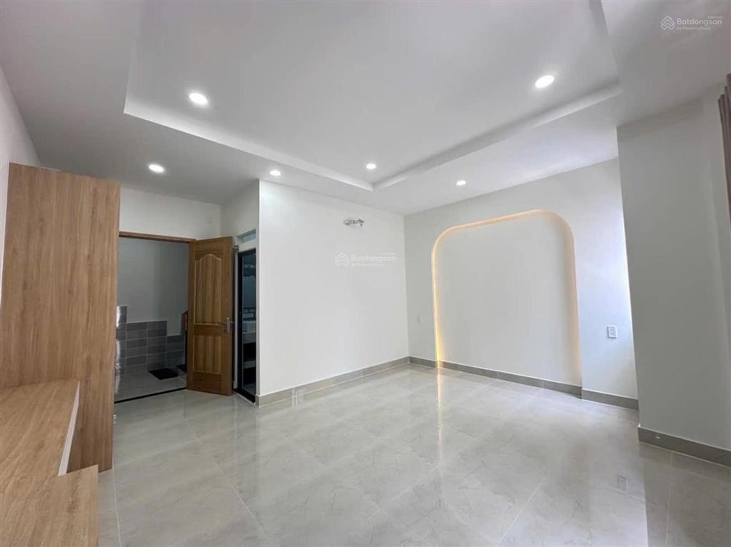 Siêu phẩm 4 tầng lý thường kiệt, tân bình, 5x9m, hẻm thông, giáp q.10, chỉ 6.65 tỷ tl