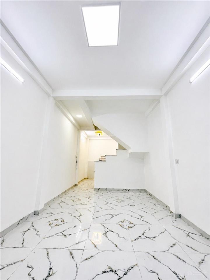 Gấp bán, giảm mạnh 800tr, nhà 3 tầng, 52m2, hẻm 8m thông, tô hiệu, giáp q.11, chỉ 8.06 tỷ