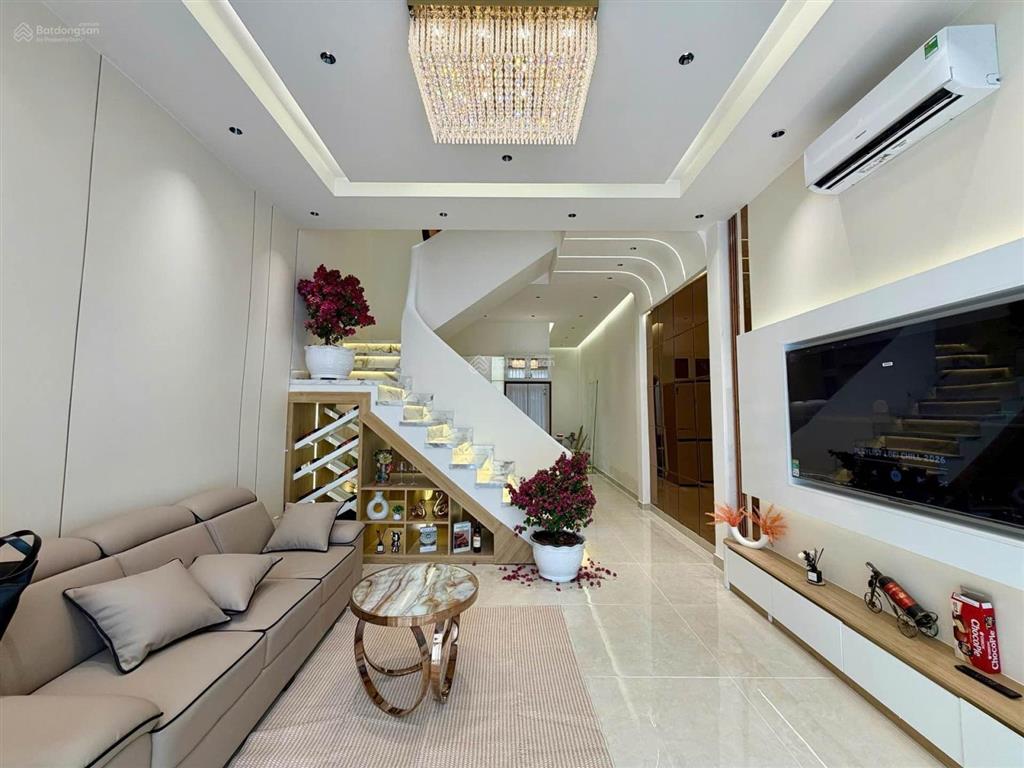 Siêu phẩm tân bình, 4.2 x 14m, 3 tầng, hxh thông, trần văn quang, giáp q.10, chỉ 8.99 tỷ tl
