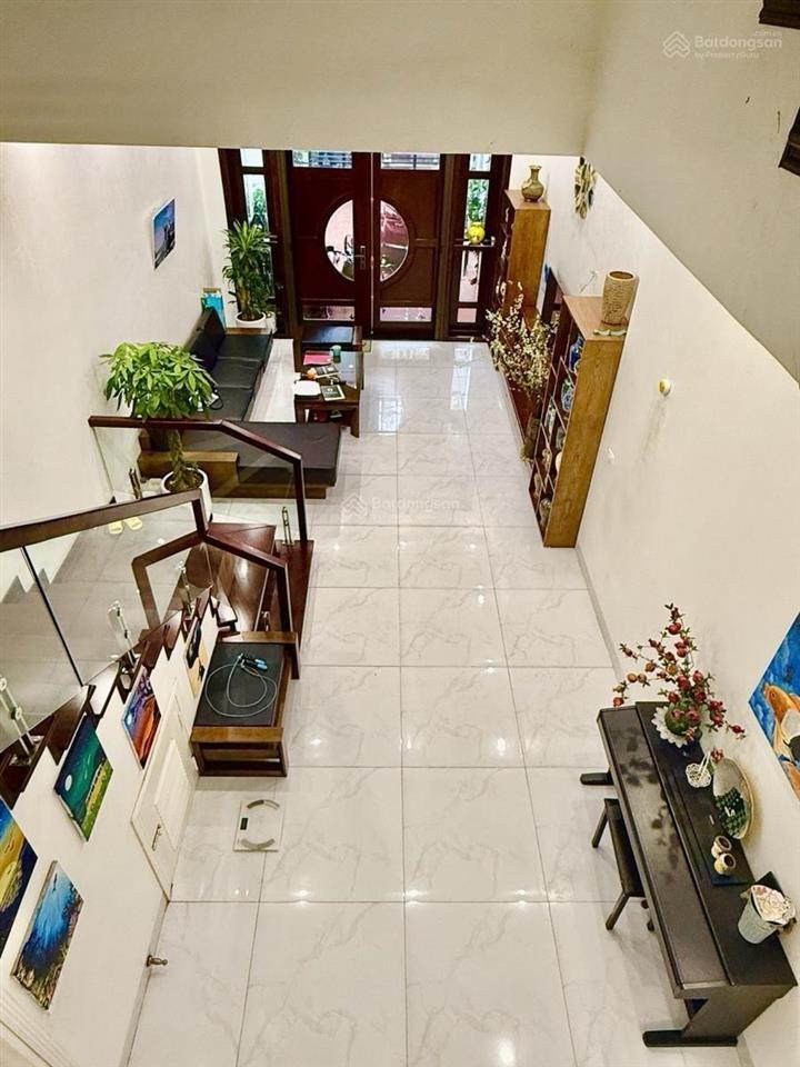 Bán nhà hoàng quốc việt, cầu giấy gần nguyễn văn huyên,nguyễn khánh toàn, 53m, 6t, oto,kd, 2 thoáng