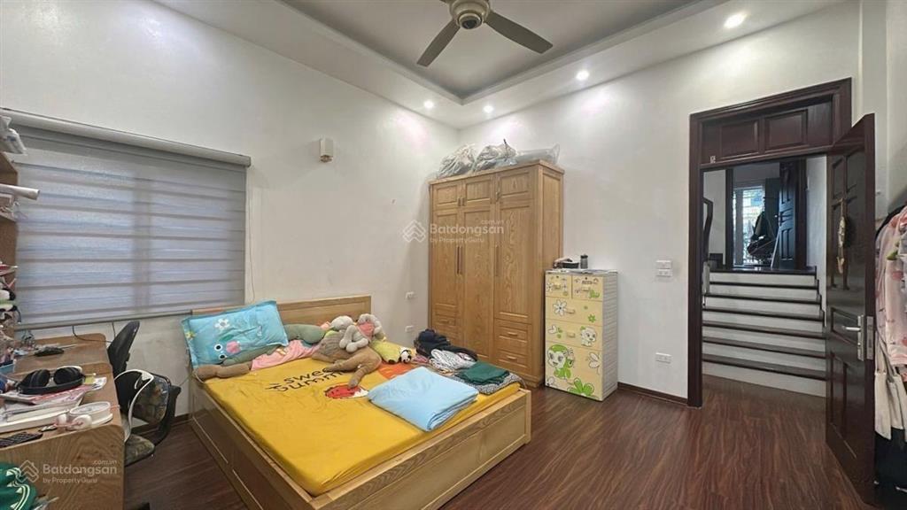Bán nhà hoàng quốc việt, cầu giấy gần nguyễn văn huyên,nguyễn khánh toàn, 53m, 6t, oto,kd, 2 thoáng