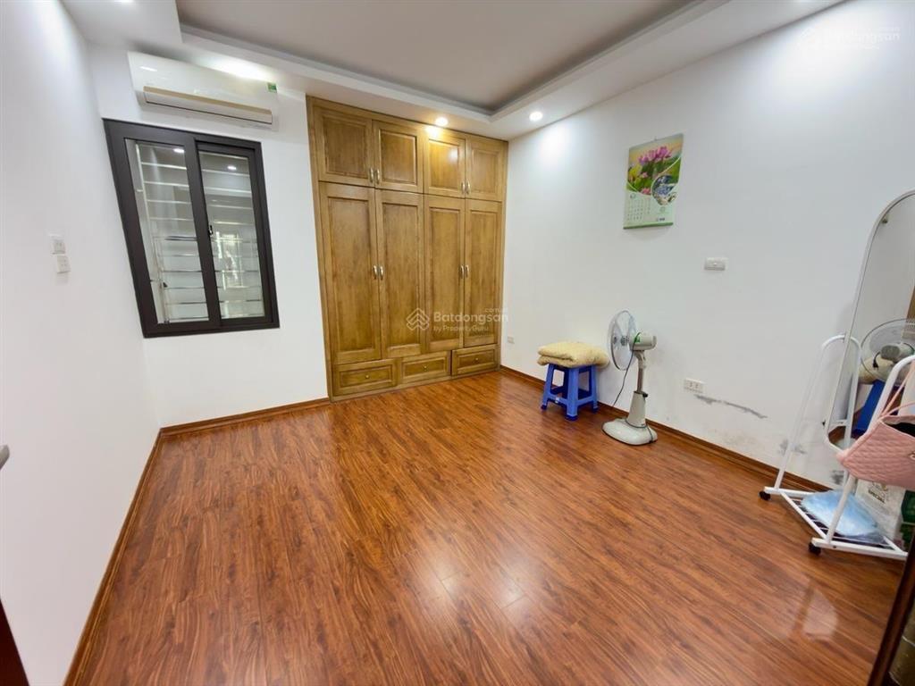 Bán nhà ngõ 133 xuân thủy, cầu giấy, 42m, 7 tầng, thang máy, full nội thất, gần nguyễn phong sắc