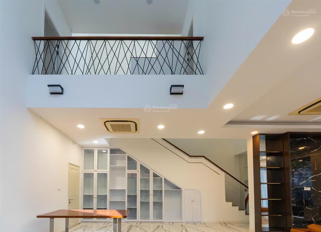 Cho thuê villa 216/8 nguyễn văn hưởng  thảo điền