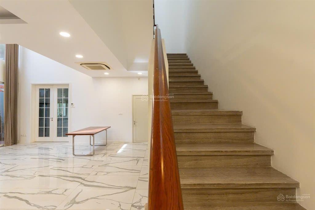 Cho thuê villa 216/8 nguyễn văn hưởng  thảo điền