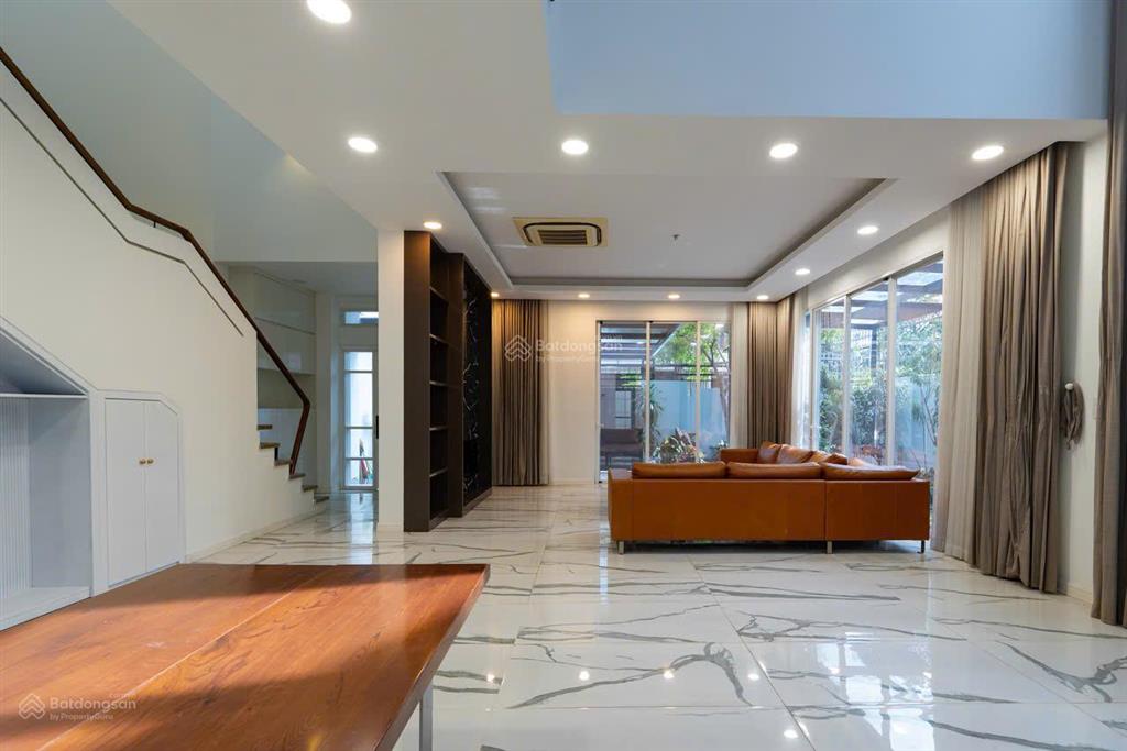Cho thuê villa 216/8 nguyễn văn hưởng  thảo điền