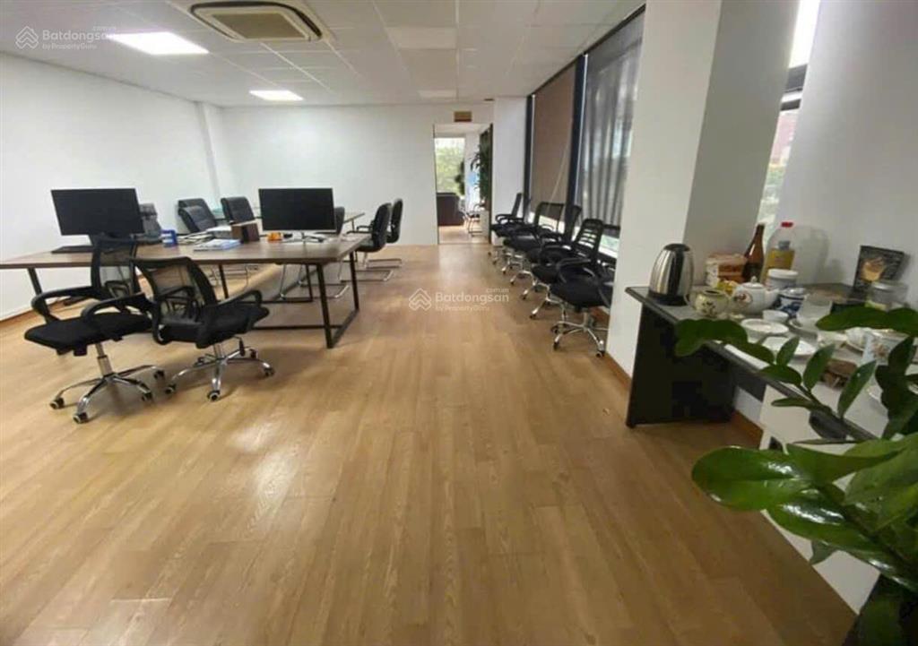 Cho thuê văn phòng, lớp học, gym, spa, phòng khám, phố lê trọng tấn 80m giá 13,5tr.  0395 512 ***