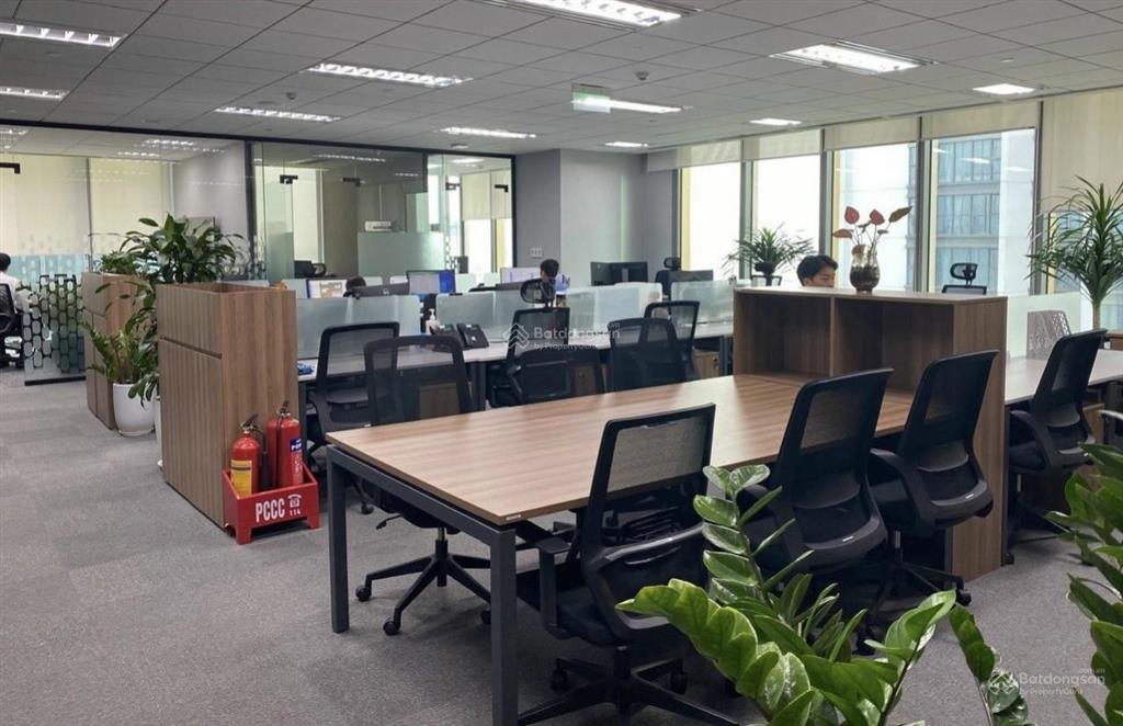 Cho thuê văn phòng, lớp học, gym, spa, phòng khám, phố lê trọng tấn 80m giá 13,5tr.  0395 512 ***