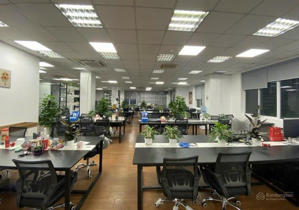 Cho thuê văn phòng, lớp học, gym, spa, phòng khám, phố lê trọng tấn 80m giá 13,5tr.  0395 512 ***