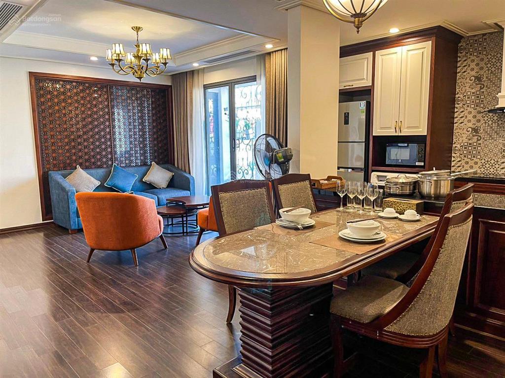 Cho thuê căn hộ đầy đủ nội thất cao cấp 50m2 11tr phố triệu việt vương