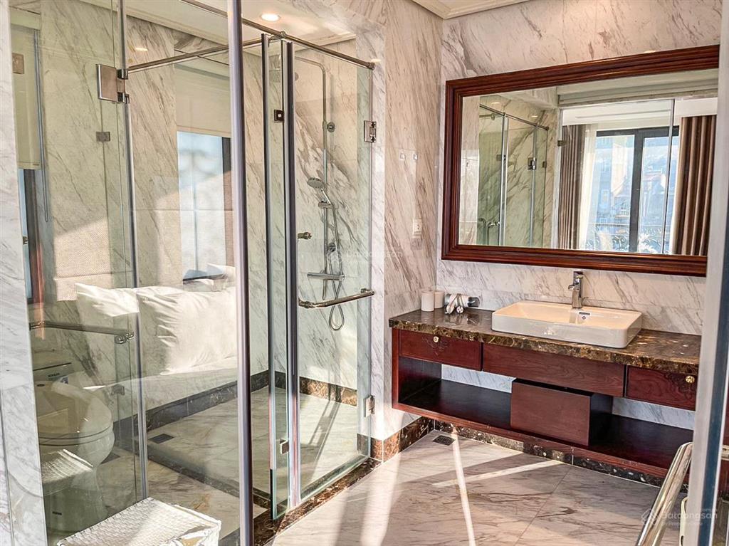 Cho thuê căn hộ đầy đủ nội thất cao cấp 50m2 11tr phố triệu việt vương