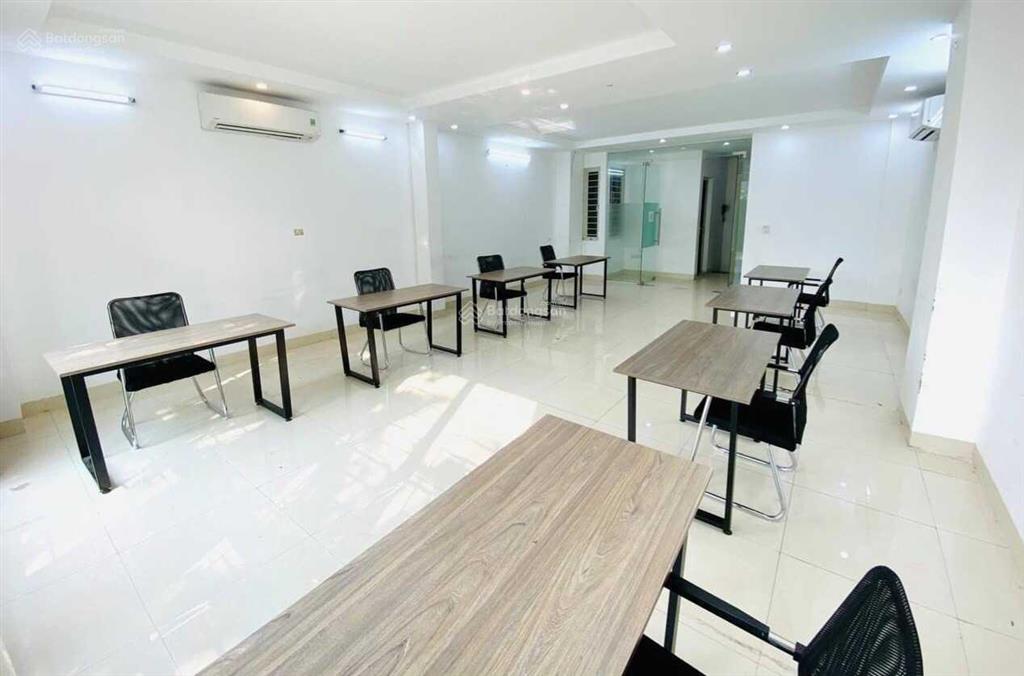 Cho thuê văn phòng, dạy học, spa nhiều diện tích để khách chọn, giá 200k/m. q.hai bà trưng 50m 10tr