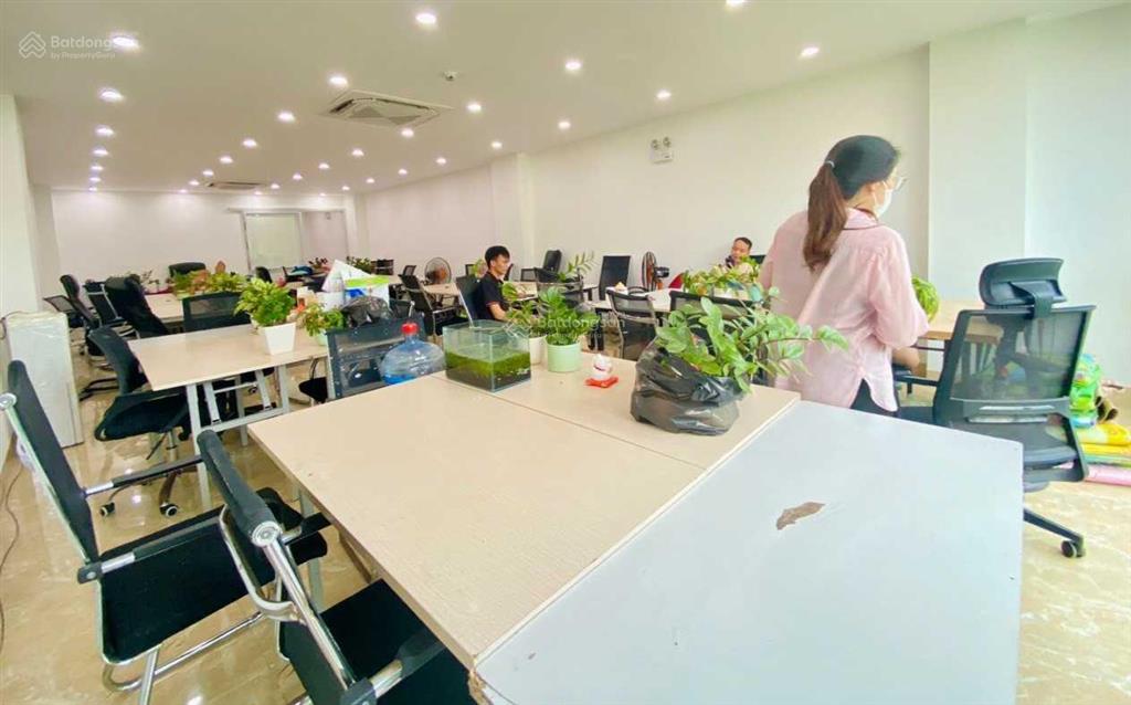 Cho thuê văn phòng, dạy học, spa nhiều diện tích để khách chọn, giá 200k/m. q.hai bà trưng 50m 10tr