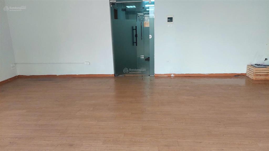 Cho thuê văn phòng, dạy học, spa nhiều diện tích để khách chọn, giá 200k/m. q.hai bà trưng 50m 10tr