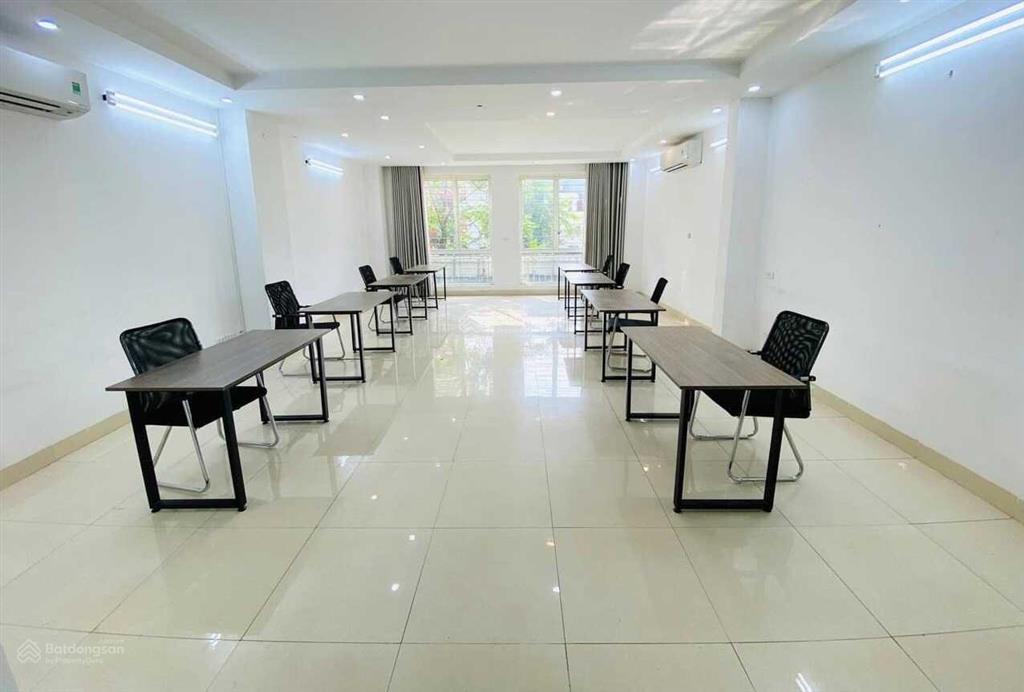Cho thuê văn phòng, dạy học, spa nhiều diện tích để khách chọn, giá 200k/m. q.hai bà trưng 50m 10tr