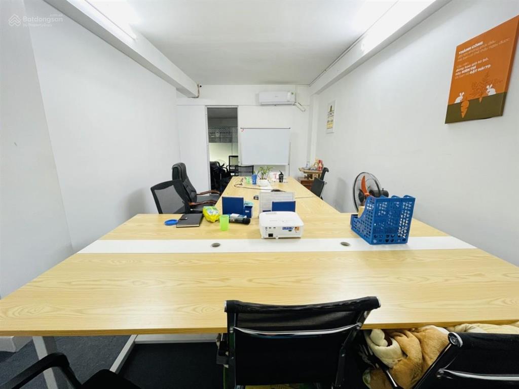 Cho thuê văn phòng, dạy học, spa nhiều diện tích để khách chọn, giá 200k/m. q.hai bà trưng 50m 10tr