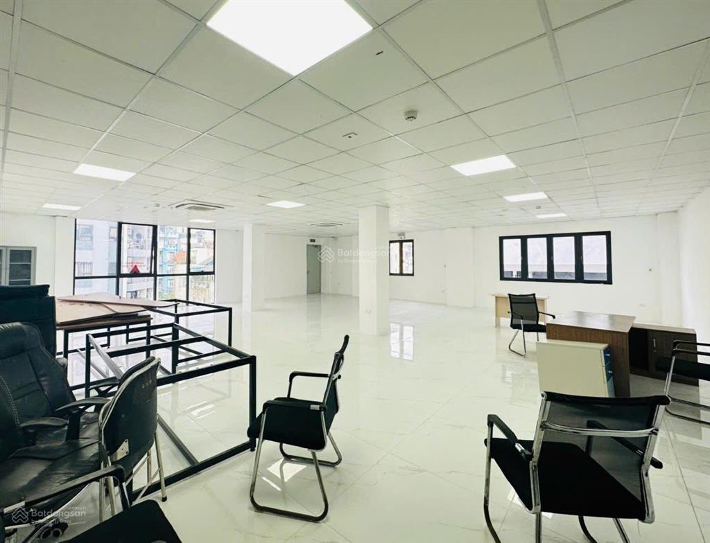 Cho thuê văn phòng đầy đủ diện tích, chấp nhận các loại hình kinh doanh 50m giá 11tr. bùi thị xuân