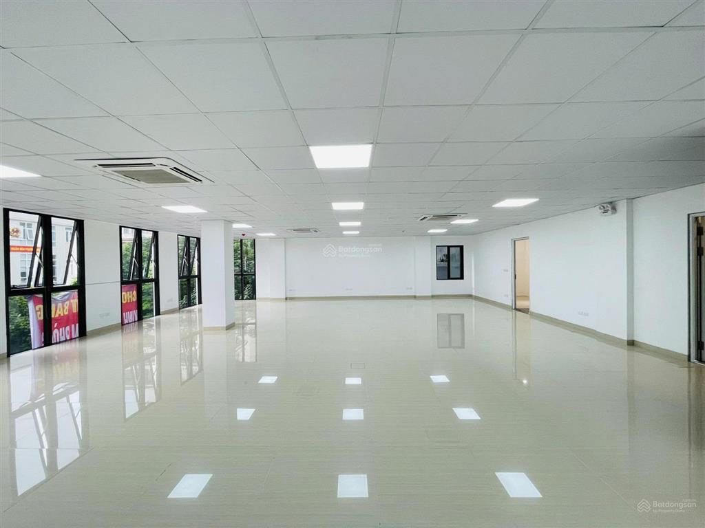 Cho thuê văn phòng phố đại la 220m giá 45 triệu. có nhiều diện tích từ nhỏ đến lớn để khách thuê