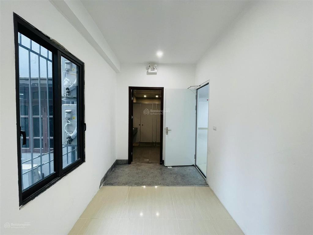 Cho thuê văn phòng phố đại la 220m giá 45 triệu. có nhiều diện tích từ nhỏ đến lớn để khách thuê
