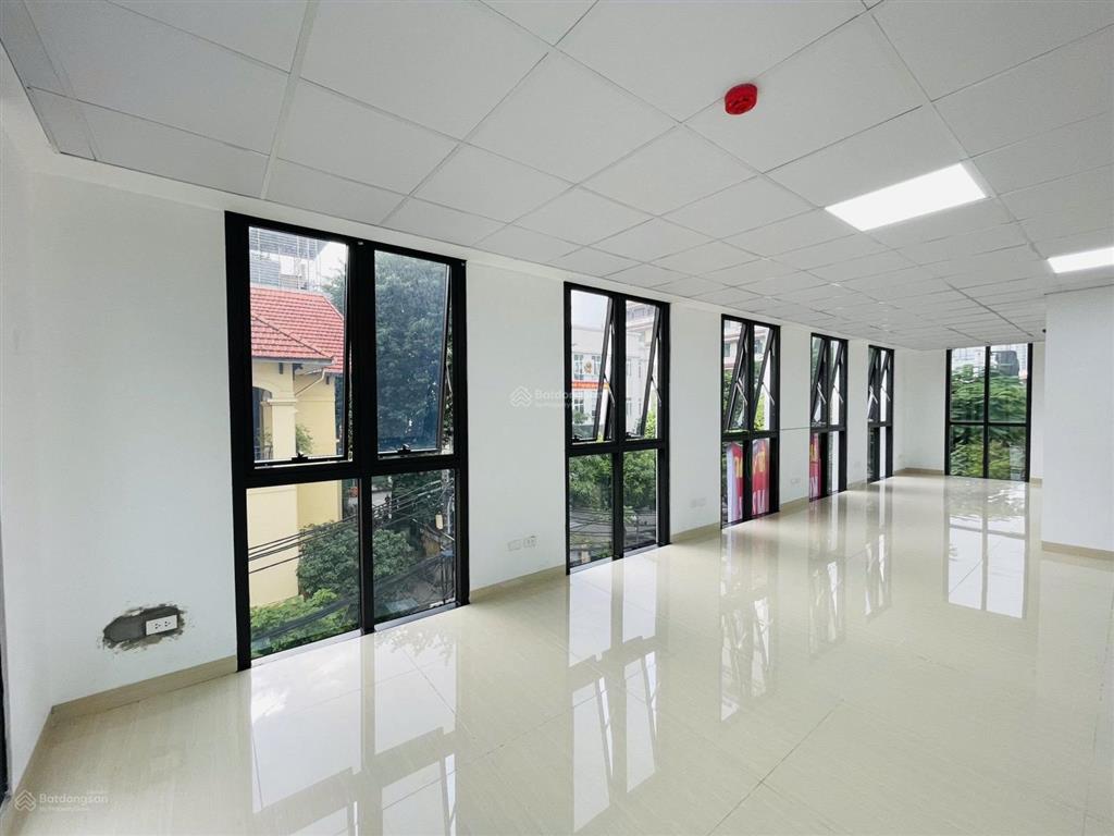 Cho thuê văn phòng phố đại la 220m giá 45 triệu. có nhiều diện tích từ nhỏ đến lớn để khách thuê