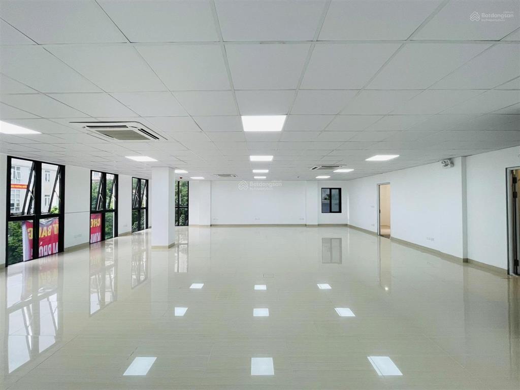 Cho thuê văn phòng phố đại la 220m giá 45 triệu. có nhiều diện tích từ nhỏ đến lớn để khách thuê