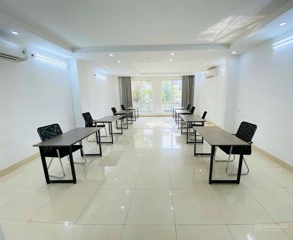 Cho thuê vp 40m 6,5tr phố xã đàn, vp đẹp giá tốt, có nhiều diện tích lớn bé để khách lựa chọn thuê