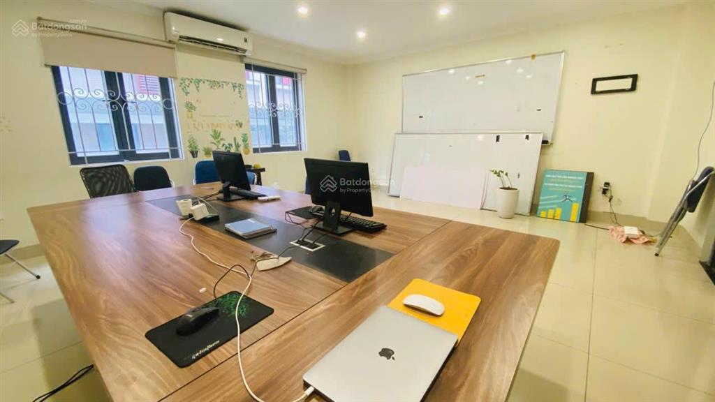 Cho thuê văn phòng 110m² 20tr tòa acci số 210 lê trọng tấn.
