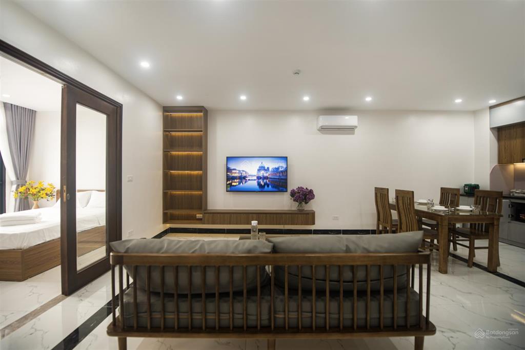 Cho thuê căn hộ 2pn, giá 16tr. phố hàm long, 2 toilet, 80m². có tm, có hầm để ô tô, đúng hình ảnh
