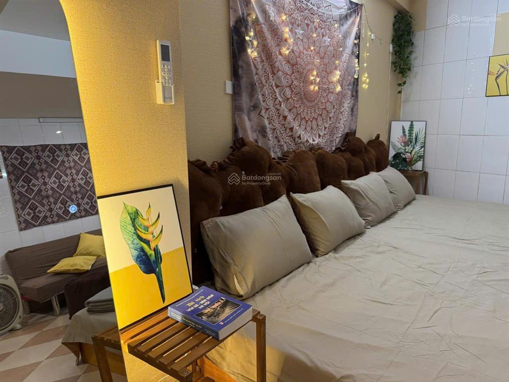 Cho thuê căn hộ 1pn giá 8,5tr. phố lê văn hưu, có thang máy, tầng hầm để xe, full nội thất