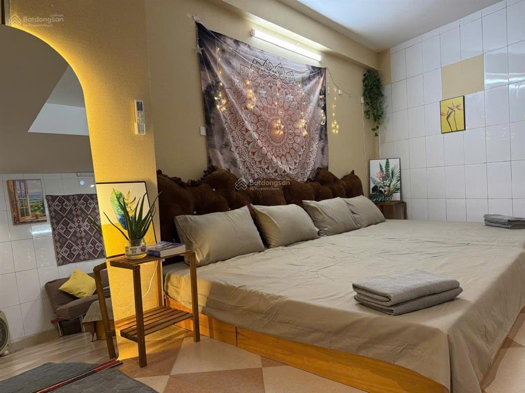 Cho thuê căn hộ 1pn giá 8,5tr. phố lê văn hưu, có thang máy, tầng hầm để xe, full nội thất