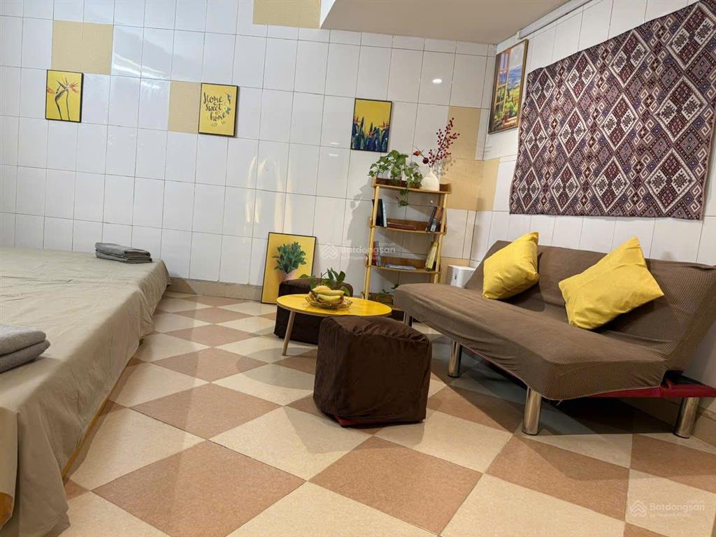 Cho thuê căn hộ 1pn giá 8,5tr. phố lê văn hưu, có thang máy, tầng hầm để xe, full nội thất