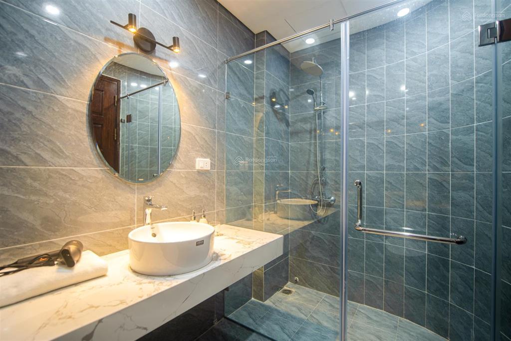 Cho thuê căn hộ 45m giá 9,6tr. phố hồ đắc di. đầy đủ nội thất cao cấp, có thang máy, hầm để xe.