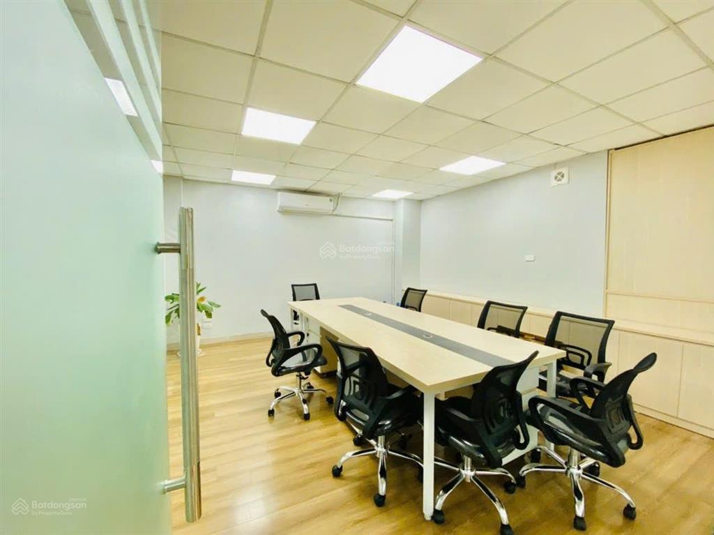Cho thuê văn phòng, spa, vẽ 30m², 5tr. phố lê đại hành