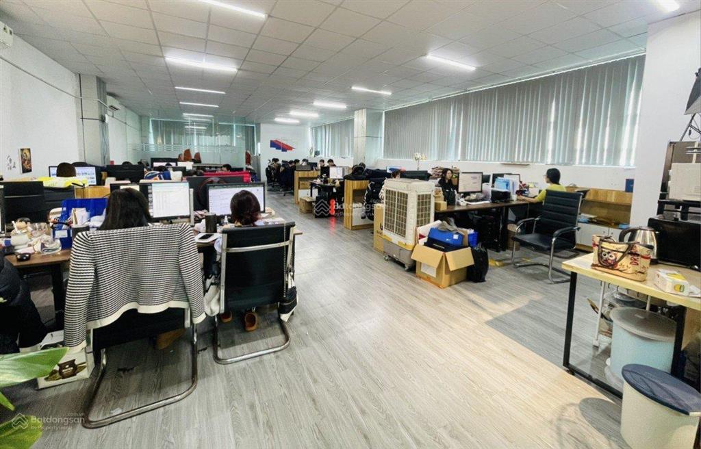 Cho thuê văn phòng, spa, vẽ 30m², 5tr. phố lê đại hành