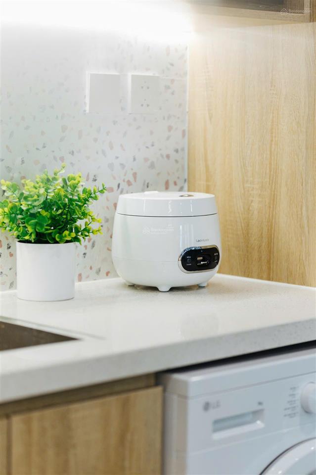 Cho thuê căn hộ 1pn giá 10tr. phố đào tấn, có ban công, thang máy, tầng hầm để xe, full nội thất
