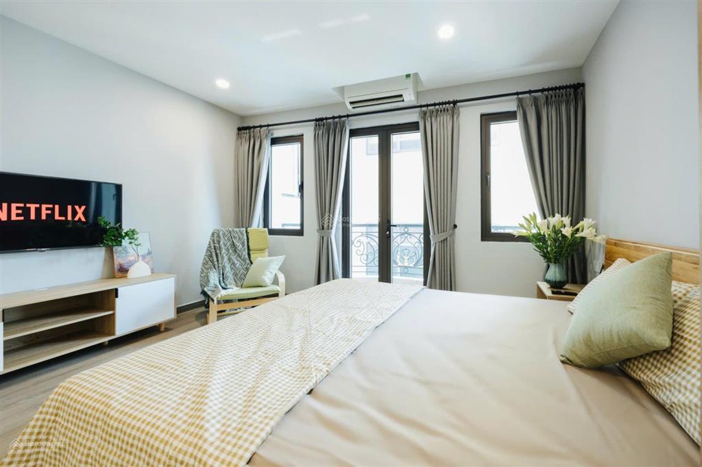Cho thuê căn hộ 1pn giá 10tr. phố đào tấn, có ban công, thang máy, tầng hầm để xe, full nội thất