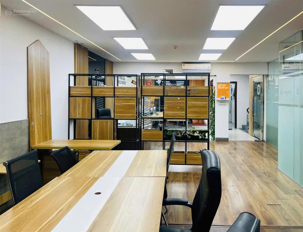 Cho thuê văn phòng 100m2 giá 15 triệu. phố lê trọng tấn.  0395 512 ***. làm vp, spa, lớp học, gym