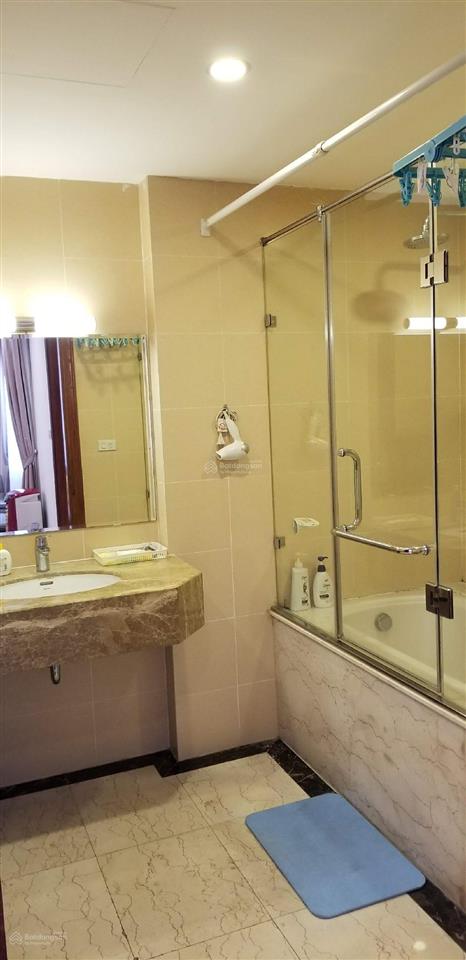Cho thuê căn hộ 45m giá 9tr. phố trần hưng đạo. đầy đủ nội thất cao cấp, có thang máy, hầm để xe