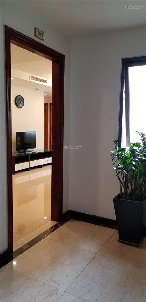 Cho thuê căn hộ 45m giá 9tr. phố trần hưng đạo. đầy đủ nội thất cao cấp, có thang máy, hầm để xe