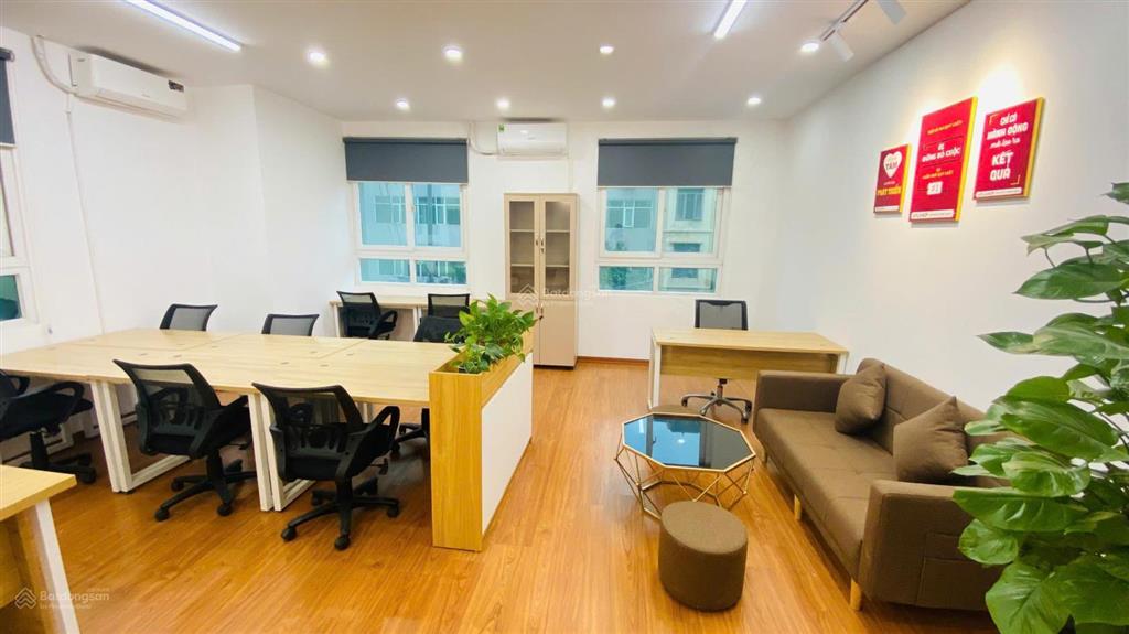Cho thuê văn phòng tầng 1 (tầng lửng) 80m giá 14tr. mặt phố trịnh đình cửu. có hầm để xe, lâu dài